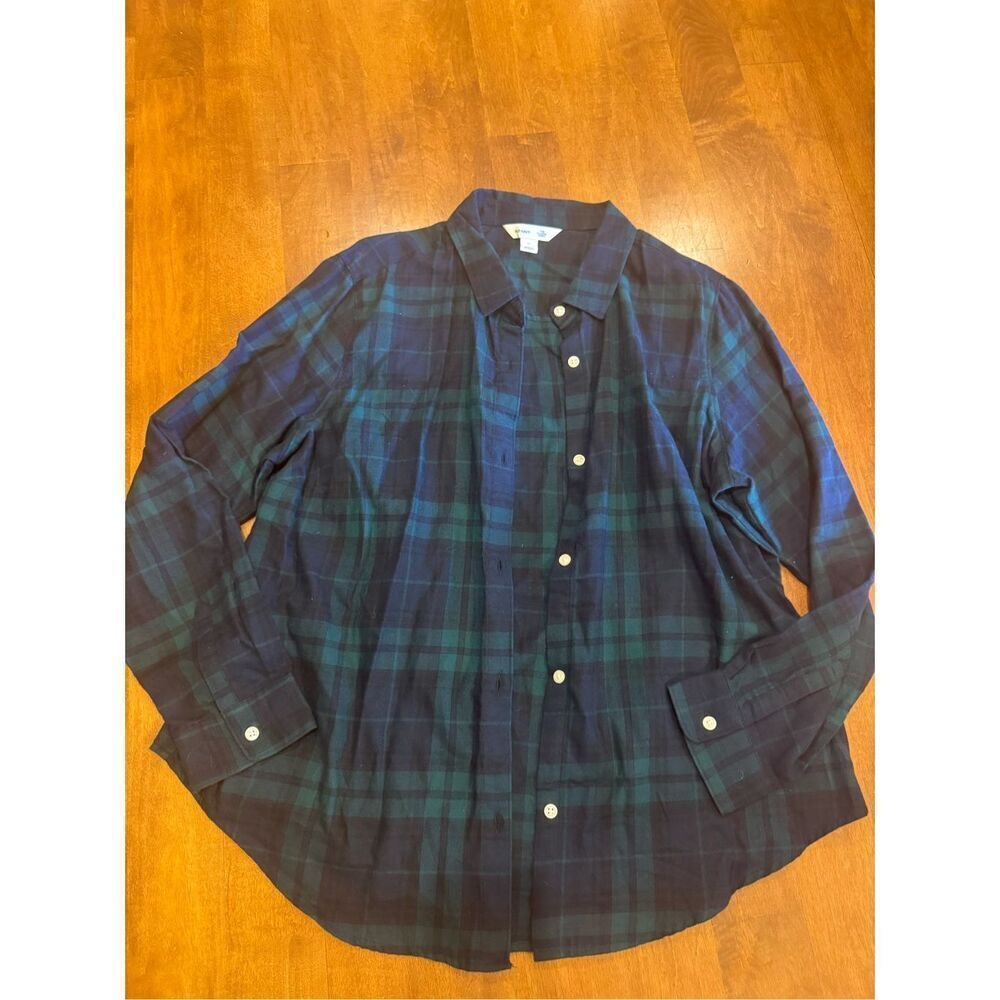 Women’s new without tags Old Navy, the classic shirt flannel/button-down shirt s